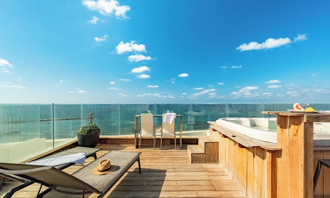 Haifa Condo | Rooftop Jacuzzi Penthouse by Sea N' Rent