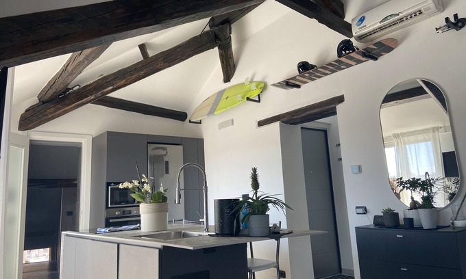 Como City Centre Apartment | Relaxing Rooftop Retreat with Balconies & Pet-Friendly Amenities