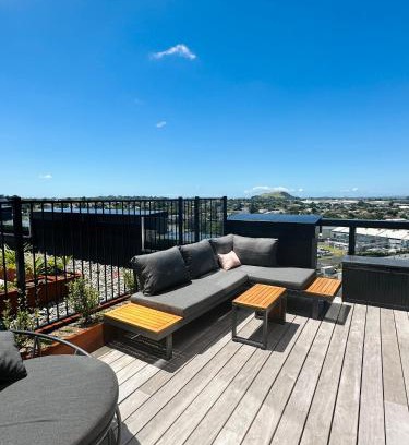 Greenlane - Ellerslie Apartment | Rooftop Residence: Guest Rated 10/10 with Breakfast Included