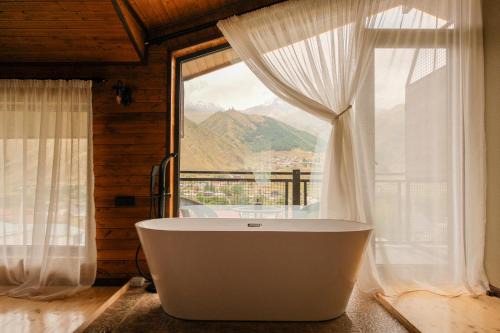 Stepantsminda Apartment | Rookhe Kazbegi