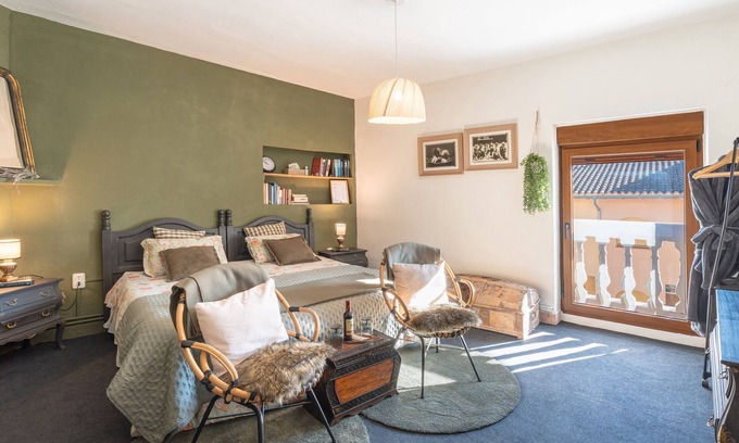 Alcublas Apartment | Room '2B' with Shared Pool, Private Garden and Wi-Fi