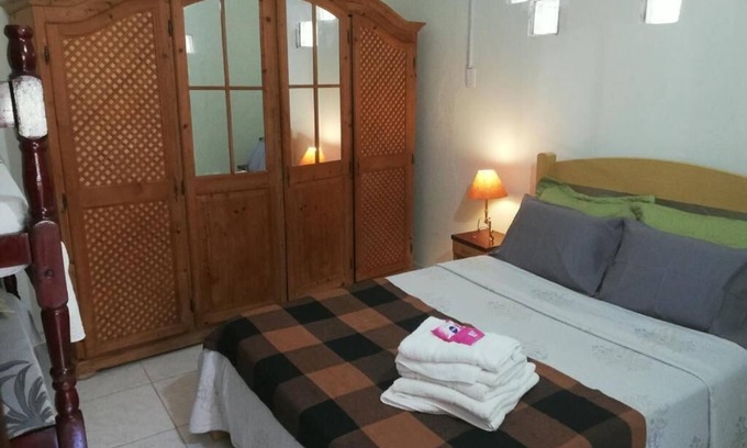 Penedo Hotel | Inviting Guesthouse in Central Location Surrounded by Nature