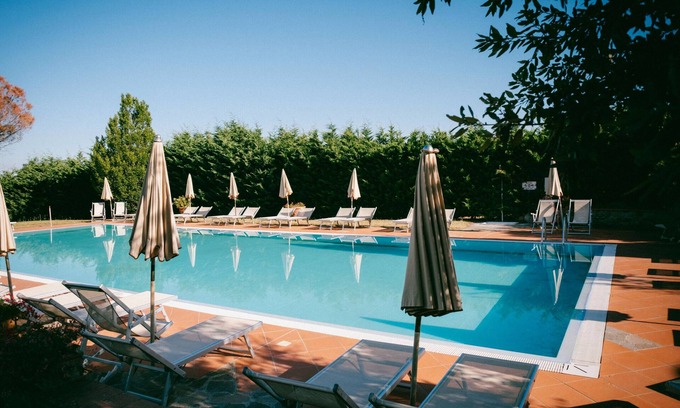 San Donato in Fronzano Apartment | Room '73 H Fattoria Degli Usignoli Tripla' with Shared Pool, Wi-Fi and Air Conditioning