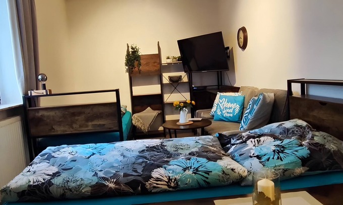 Gruenhain-Beierfeld Apartment | Room 'Ansimali Flex' for even more space