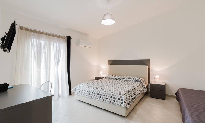 San Giuseppe Jato Apartment | Room 'Camera 2' with Balcony, Wi-Fi and Air Conditioning