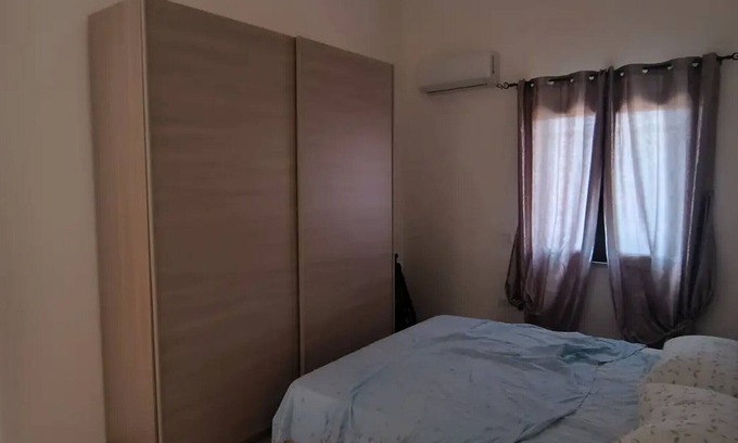 Villacidro Apartment | Room 'Camera - Sa Spendula' with Mountain View, Wi-Fi and Air Conditioning