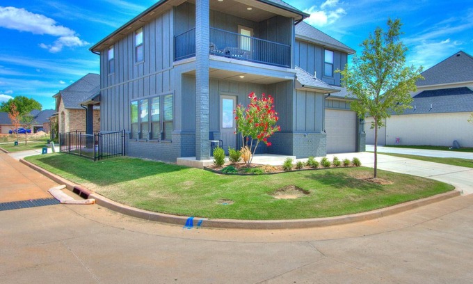 Norman House | Spacious 4 Bedroom Retreat with Pool & Kid-Friendly Amenities