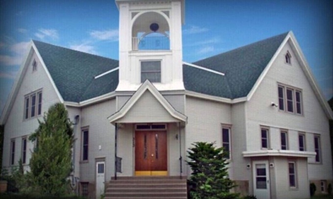 St. Clair House | Spacious Belltower Suites: Perfect for Large Groups!