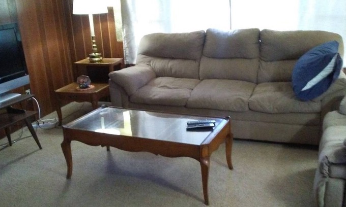 Dickinson House | Cozy Room for Rent in Dickinson, North Dakota with Spa