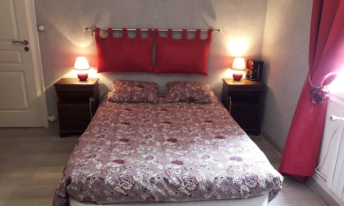 Angoulins Bed & Breakfast | Room in Aytré for students, business travellers, etc.