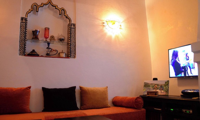 El Ayoun House | Cozy Room in B&B - Dar Rehla with Delicious Breakfast