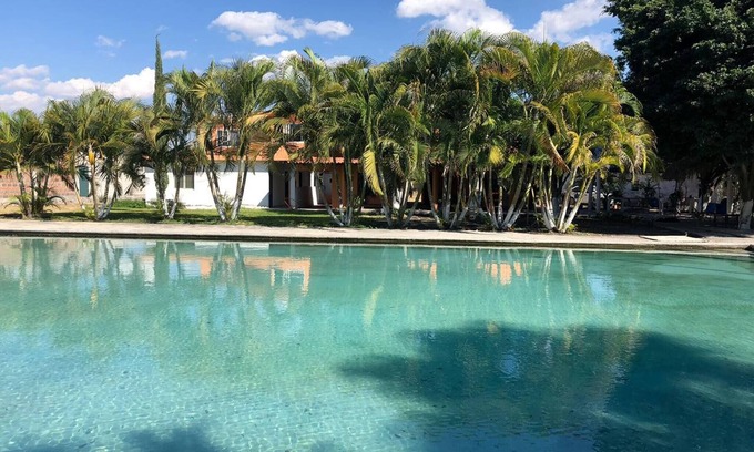 Tlaquiltenango House | Family-Friendly Getaway with Pool & Breakfast at Op3