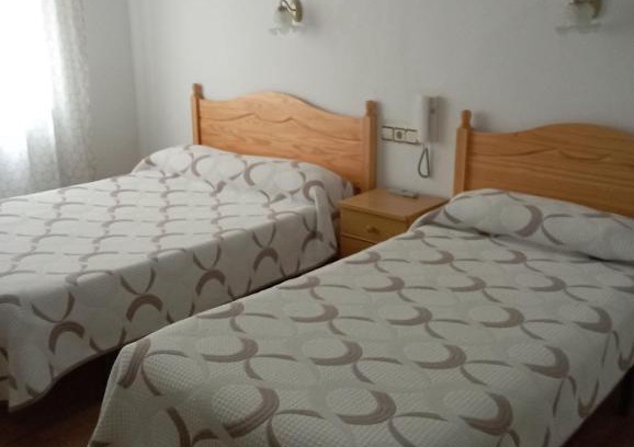 Luarca House | Comfortable Rooms at Pension Oria - Ideal for Families