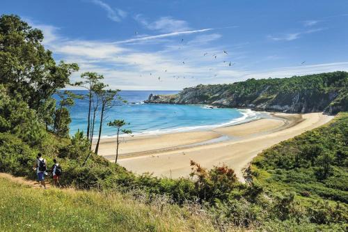Luarca House | Cozy Double and Single Rooms at Pension Oria 2
