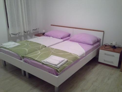 Gornje selo House | Cozy Room in Susak with Air Conditioning & Free Wi-Fi