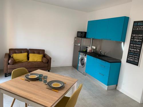 Arenes Romaines - Saint-Martin-du-Touch Apartment | Cozy Room in Toulouse - Family-Friendly Comfort Awaits