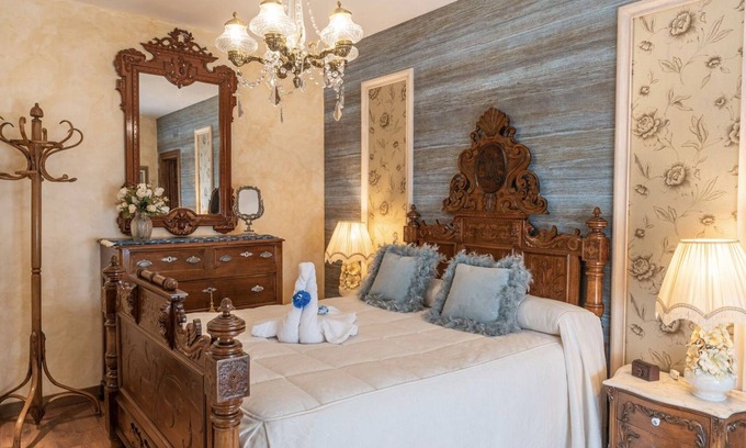 Noves Apartment | Room 'María' with Shared Pool, Shared Terrace and Wi-Fi
