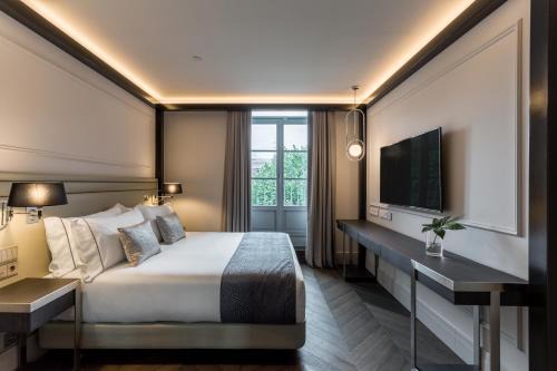 San Sebastian Centro Hotel | Elegant Room Mate Gorka - 4-Star Stay with Top Amenities