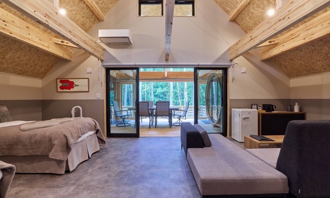 Narusawa Hotel | Inviting Moonstone Cottage with Spa & Pet-Friendly Amenities