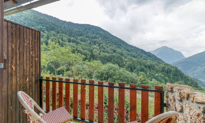 Oz Apartment | Room 'Room 3' with Mountain View and Balcony