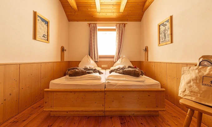 Bressanone Apartment | Room 'Rossalm Classic' with Shared Terrace, Shared Garden and Wi-Fi