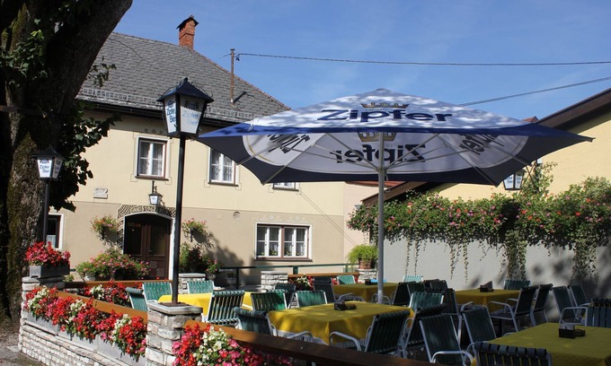 Strass im Attergau Cottage | Cozy Room Tradition 6 at Gasthof Zum Stampf with Breakfast