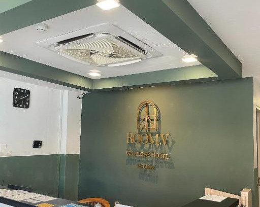 Batu Pahat Hotel | Budget-Friendly Room V @ Jalan Megat with Breakfast Included
