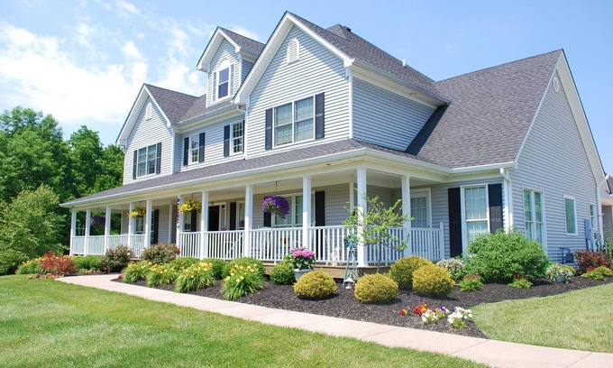La Grange Bed & Breakfast | Elegant King Suite with Soaking Tub and Pond View