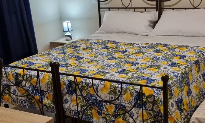Palmi Resort | Cozy Cottage Escape with Breakfast in Palmi Pietrenere