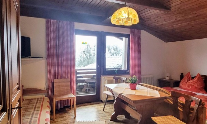 Rossleithen Other | Cozy Room with Breakfast at Simmerlhof - Family-Friendly Stay