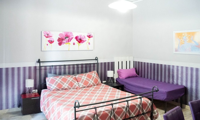 Secondigliano Apartment | Unwind at BED and FLY: Eco-Friendly Stay with Spa Access