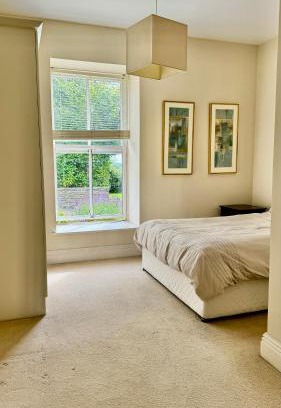 Cork House | Cozy Room with Private Bath near the City Center