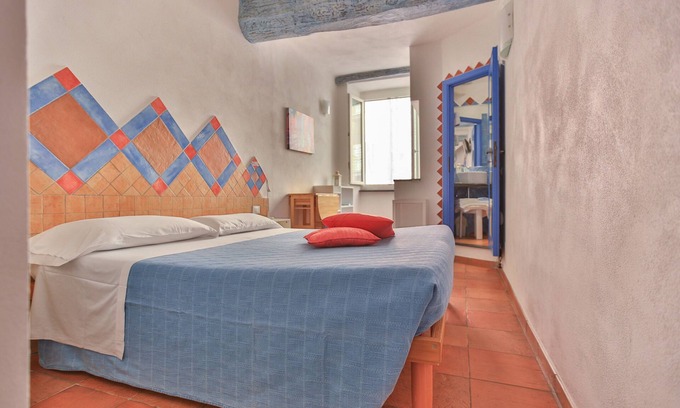 Riomaggiore House | Prime Room with Private Bath in Riomaggiore, Cinque Terre