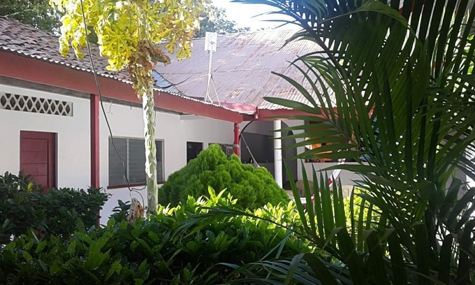 Leon House | Cozy Rooms by the Cathedral with Free Breakfast Included