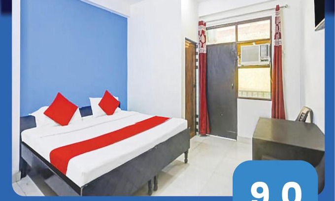 Noida Hotel | Budget-Friendly Roomshala 082 Hotel Noida with Breakfast