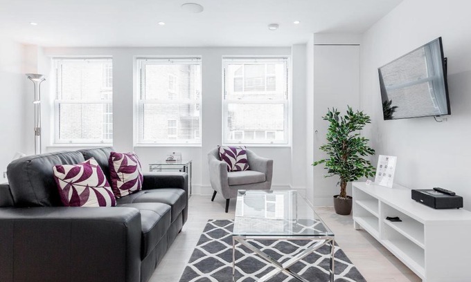 Ealing Apartment | Child-Friendly Roomspace Serviced Apartments at Walpole Court