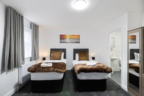 Hale Apartment | Spacious 3-Bedroom House with Child-Friendly Amenities