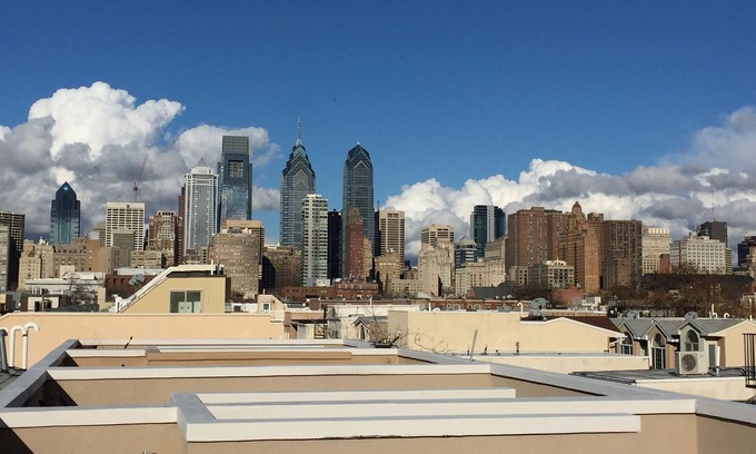 Graduate Hospital House | Spacious 4BD Retreat with Rooftop Deck & Family Amenities