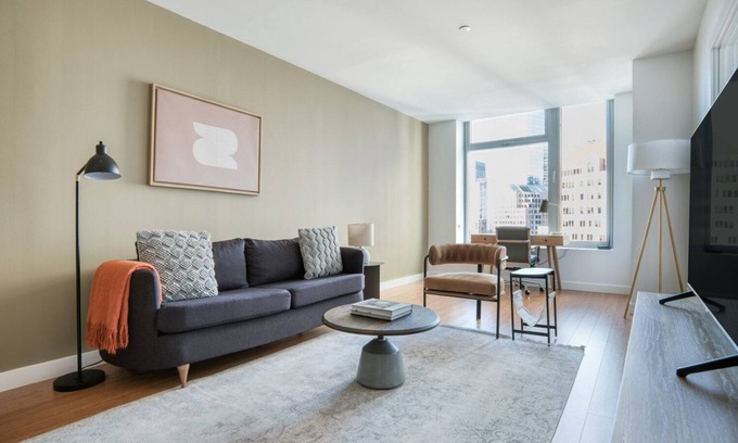 Chinatown Apartment | Spacious Downtown 1BR with Gym & Kitchen near Greenway