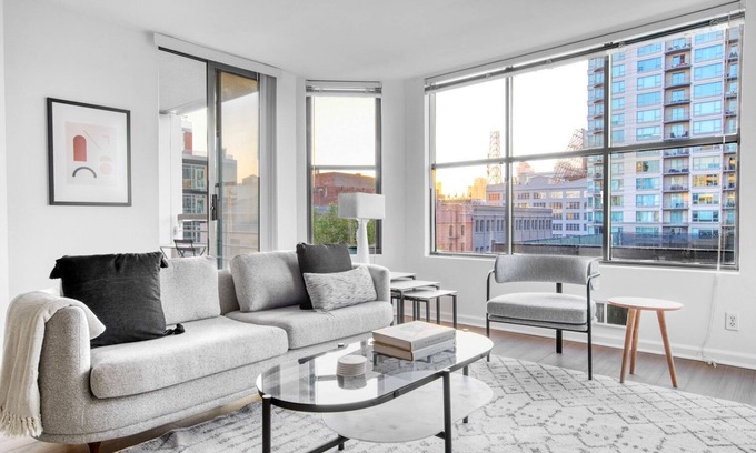 South Beach Apartment | Spacious South Beach 2BR with Pool, Gym & Bay Views