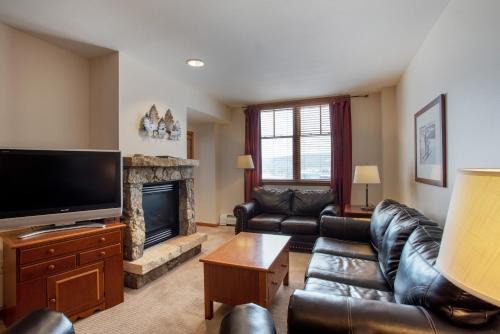 Winter Park Apartment | Inviting Zephyr Mountain Lodge Condo with Slope View Balcony