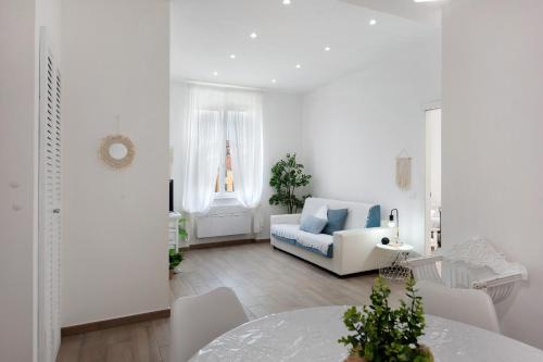Varazze Apartment | Unforgettable Stay at Rosa Corallo Deluxe - Family and Pet Friendly