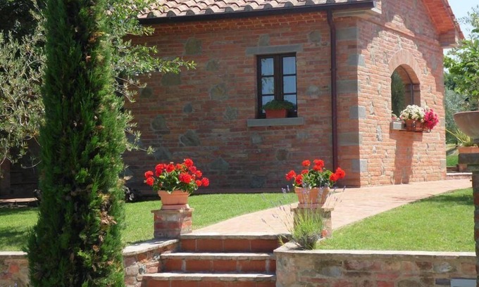 Creti House | Relax at Rosa dei Venti with Pool and Family-Friendly Perks