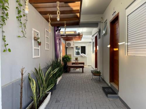 Lagoa da Conceicao Apartment | Elegant Rosa dos Ventos Suíte 2 - Guest Rated 9.4/10