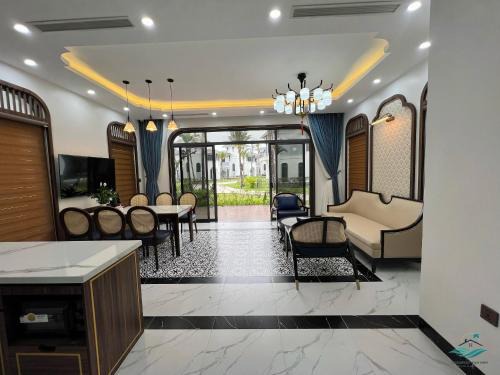 Van Don House | Experience Rosa Villa - Sonasea with Oceanfront Amenities