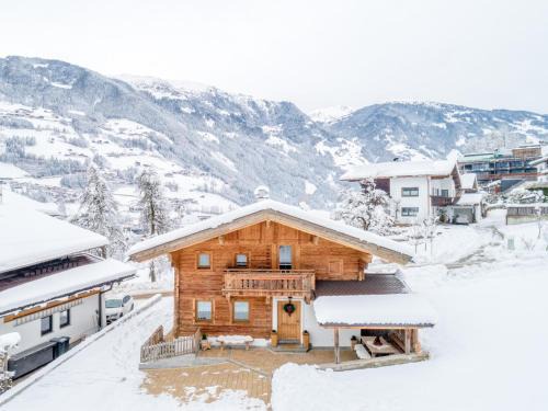 Ramsau im Zillertal Ski Chalet | Exquisite Rosalie-Lorena: Guest Rated 10/10 & Family-Friendly