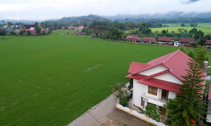 Rantepao House | Rosalina Homestay: Family-Friendly Retreat with Kitchen