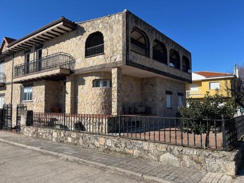 Lagunilla House | Rosancha: Pet-Friendly Retreat with High Guest Ratings
