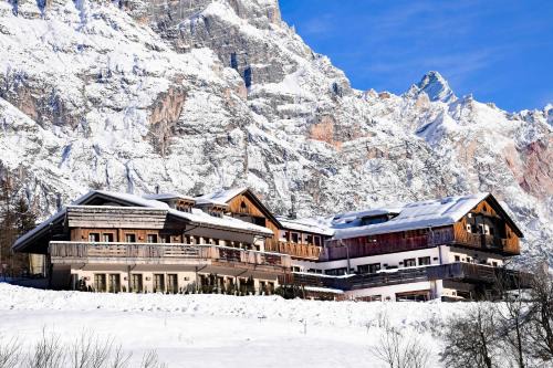 Cortina d'Ampezzo Hotel | Discover Rosapetra SPA Resort - A Gem Among Luxury Hotels