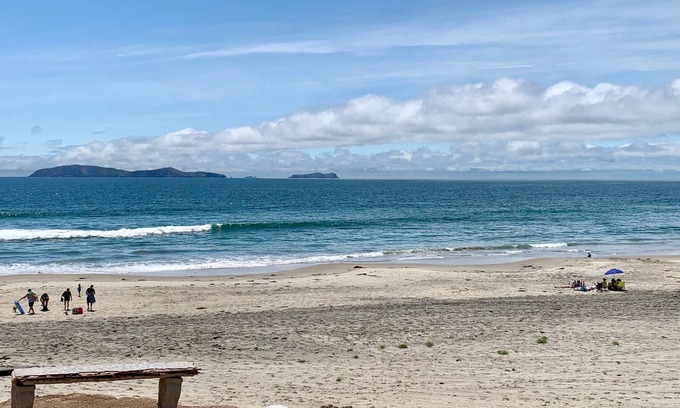 La Joya House | Beachfront Rosarito House for 14 with Pool & Ocean Views